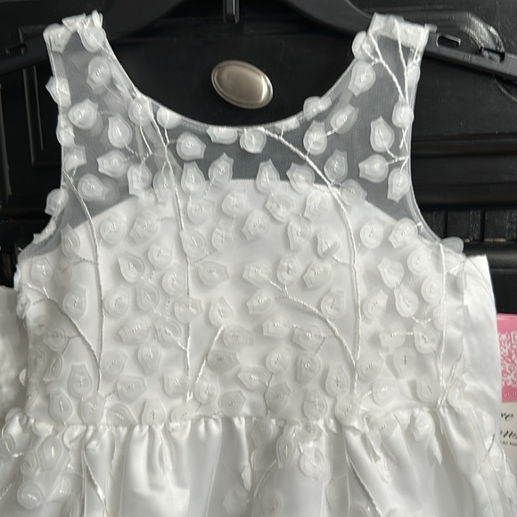 Rare Editions White Flower Girl Dress Size 5 NWT Flare high Sleeveless Bow - Picture 2 of 7